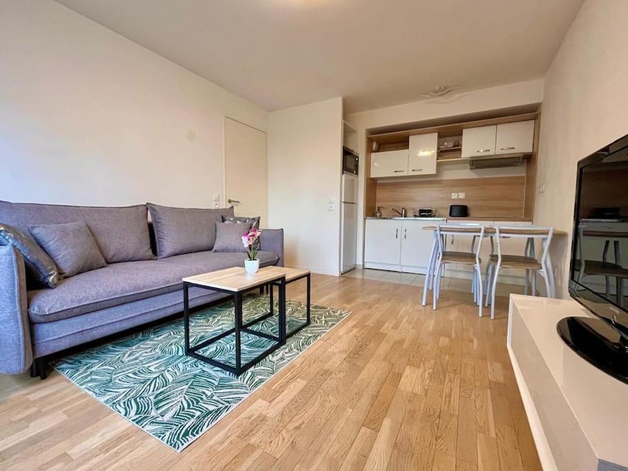 Entire Appartment, 2 Rooms Confortable At Créteil Exterior foto